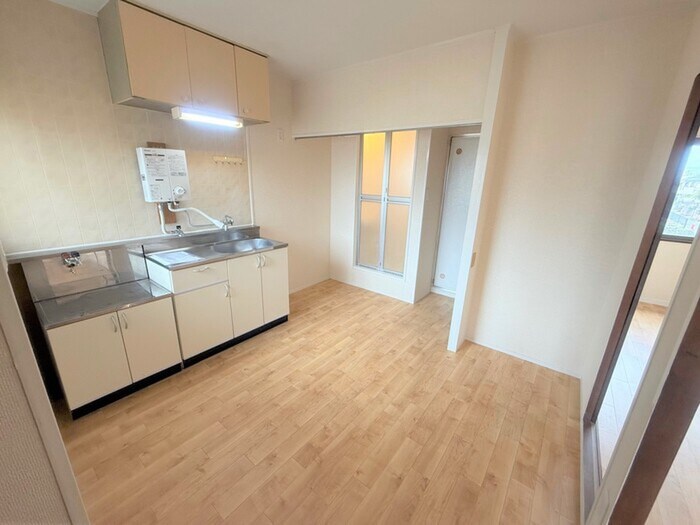 物件内観写真12　(居室)