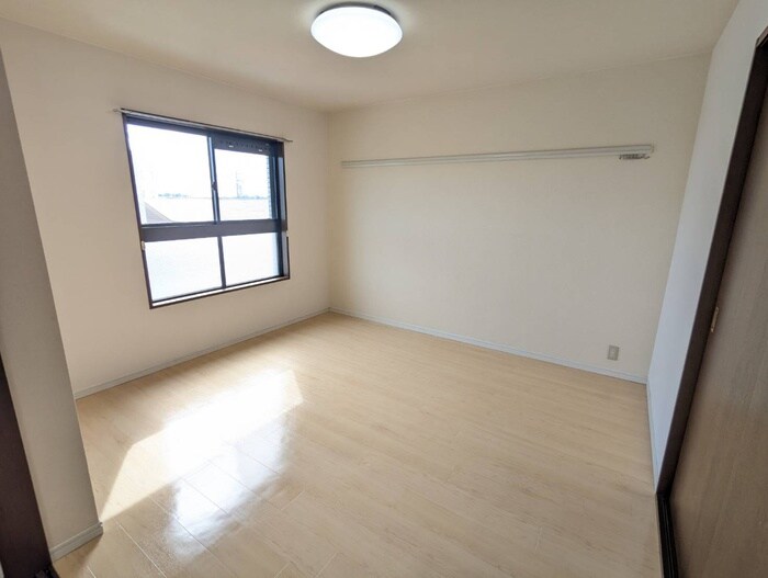 物件内観写真9　(居室)