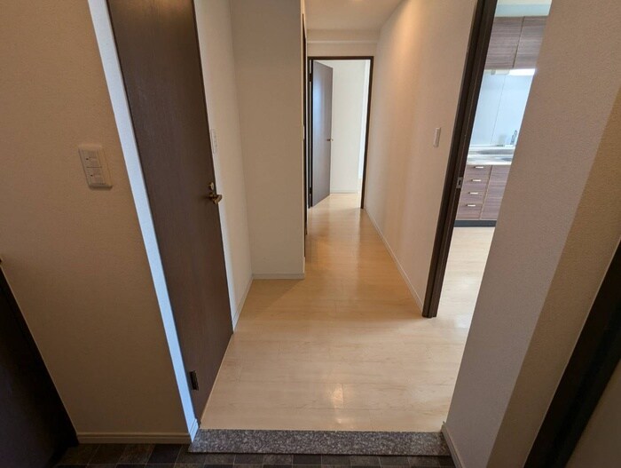 物件内観写真20　(廊下)