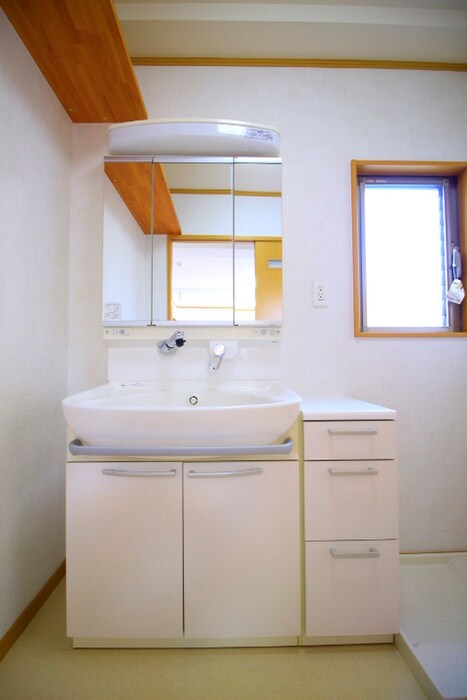 物件内観写真11　(洗面)