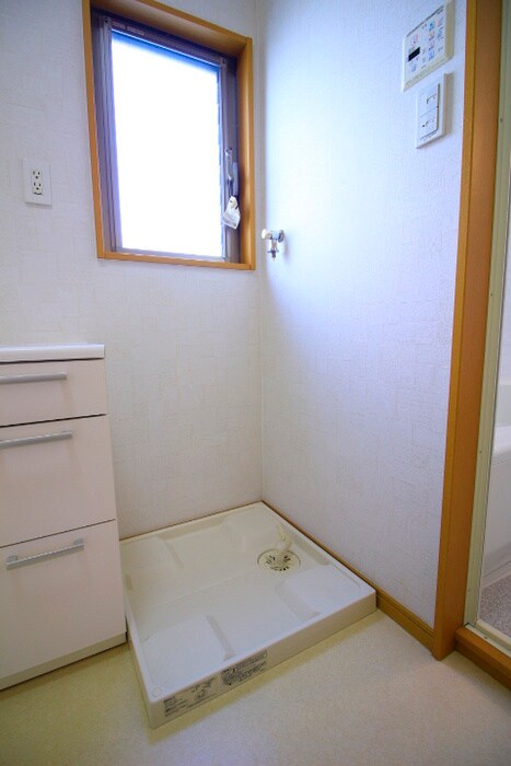 物件内観写真17　(洗濯機置場)