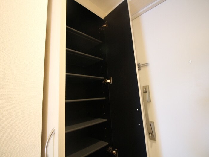 物件内観写真15　(収納)