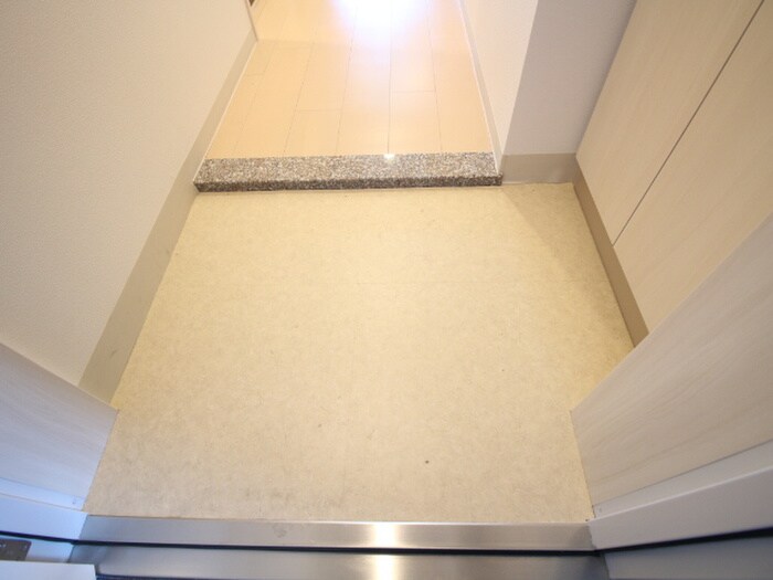 物件内観写真15　(玄関)