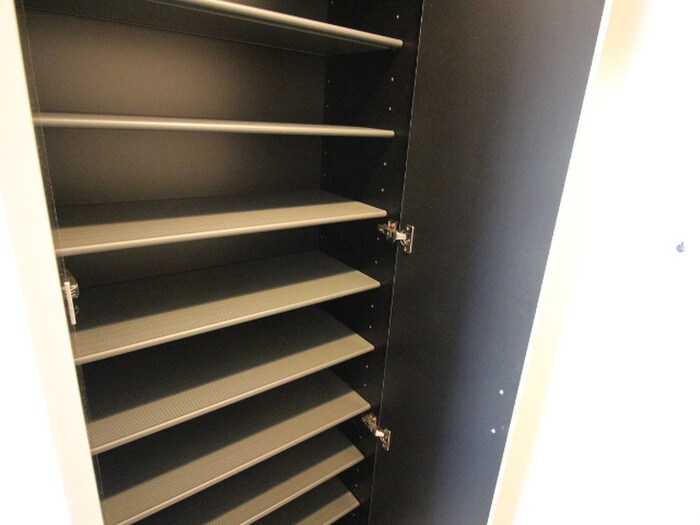 物件内観写真16　(靴箱)