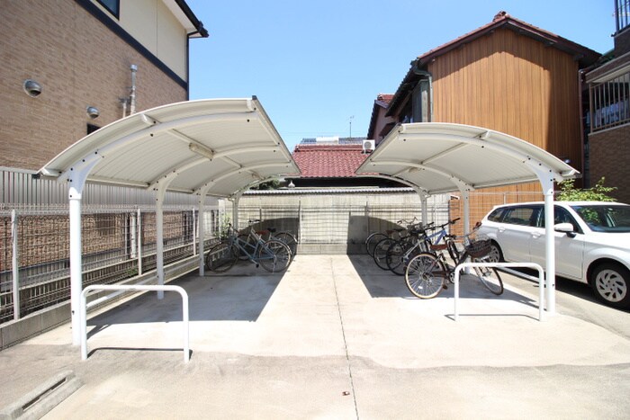 物件外観写真5　(駐輪場)