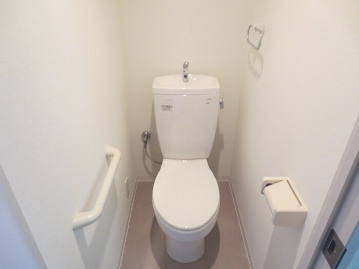 物件内観写真12　(トイレ)