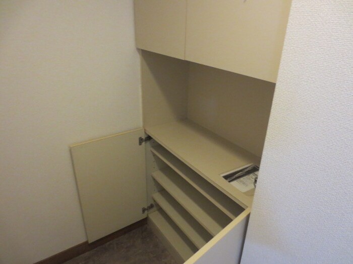 物件内観写真11　(靴箱)