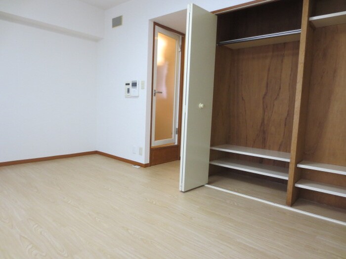 物件内観写真13　(居室)