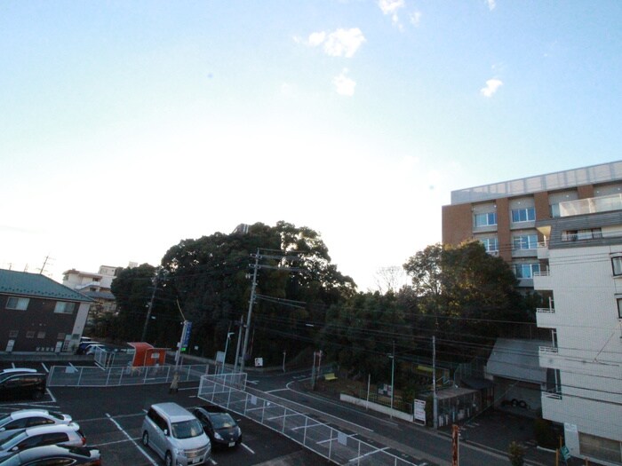 物件内観写真22　(室内からの展望)