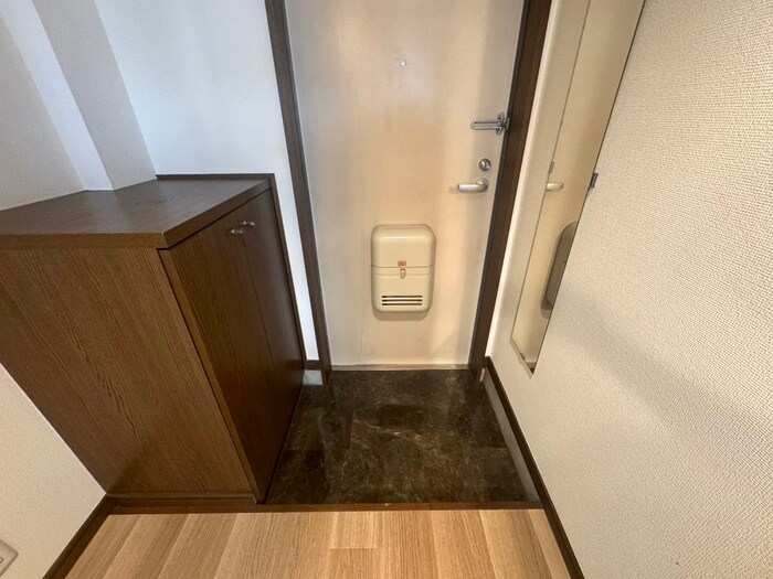 物件内観写真14　(玄関)