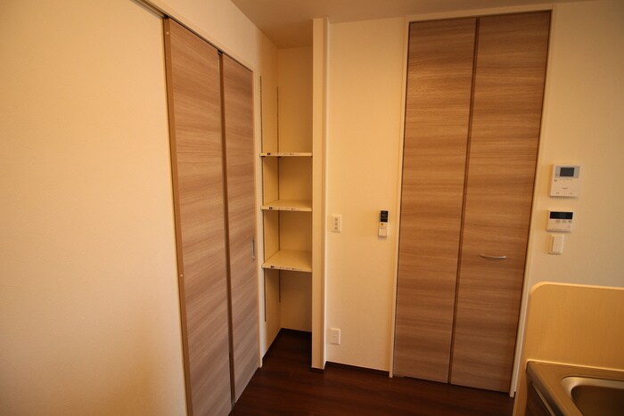 物件内観写真18　(収納)