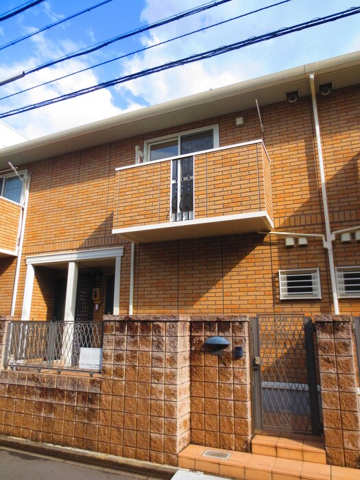 物件外観写真4　(エントランス部分)