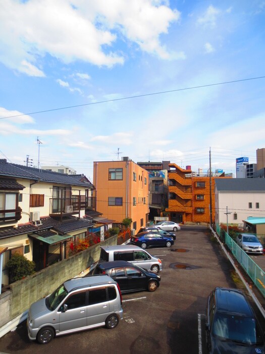 物件内観写真10　(室内からの展望)