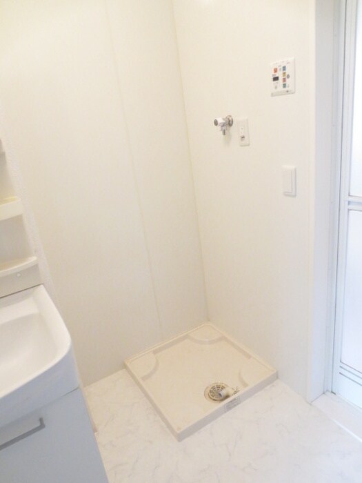 物件内観写真22　(洗濯機置場)