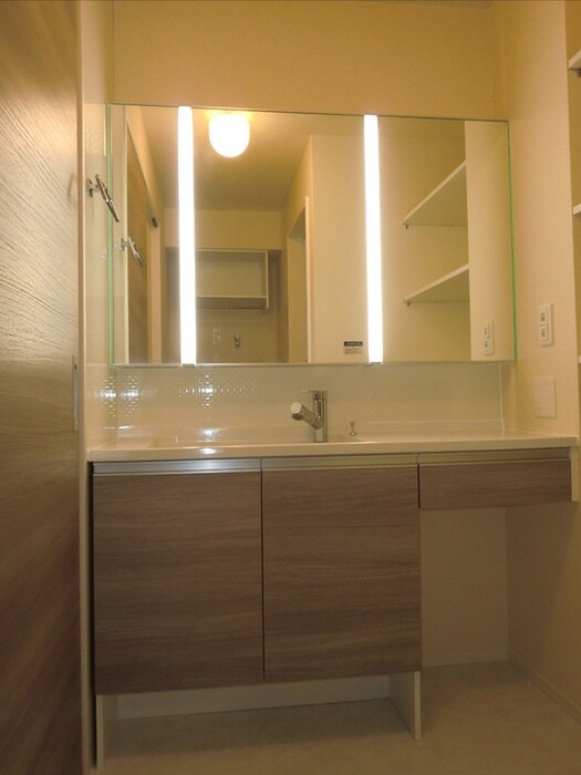 物件内観写真6　(洗面)