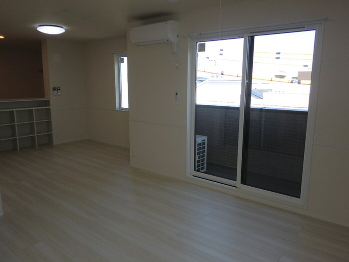 物件内観写真9　(居室)