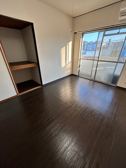 物件内観写真9　(居室)