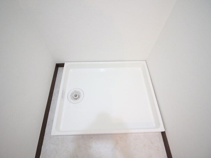 物件内観写真12　(洗濯機置場)