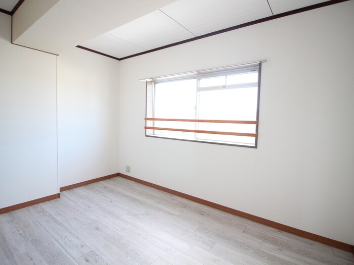 物件内観写真16　(居室)