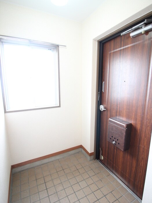 物件内観写真19　(玄関)