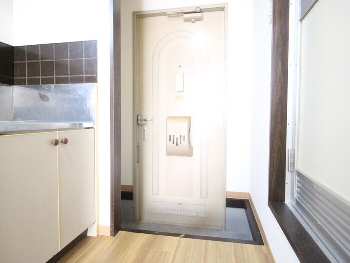 物件内観写真20　(玄関)