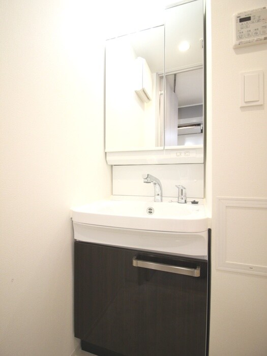 物件内観写真13　(洗面)