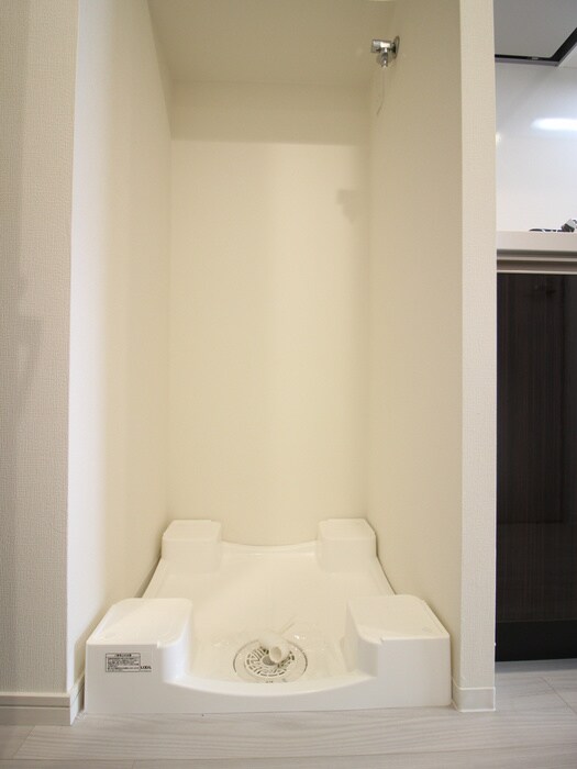 物件内観写真14　(洗濯機置場)