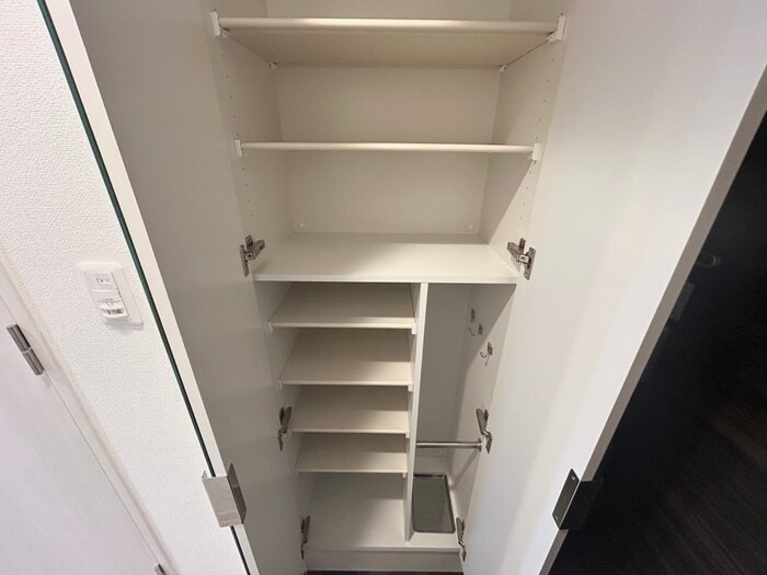 物件内観写真15　(靴箱)