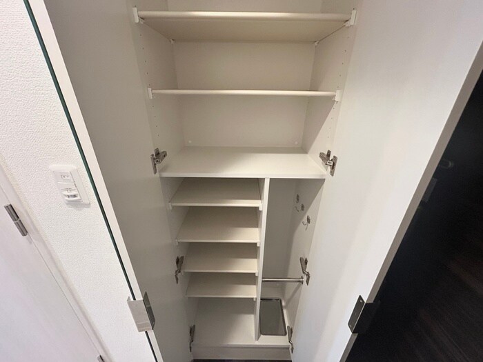 物件内観写真16　(靴箱)