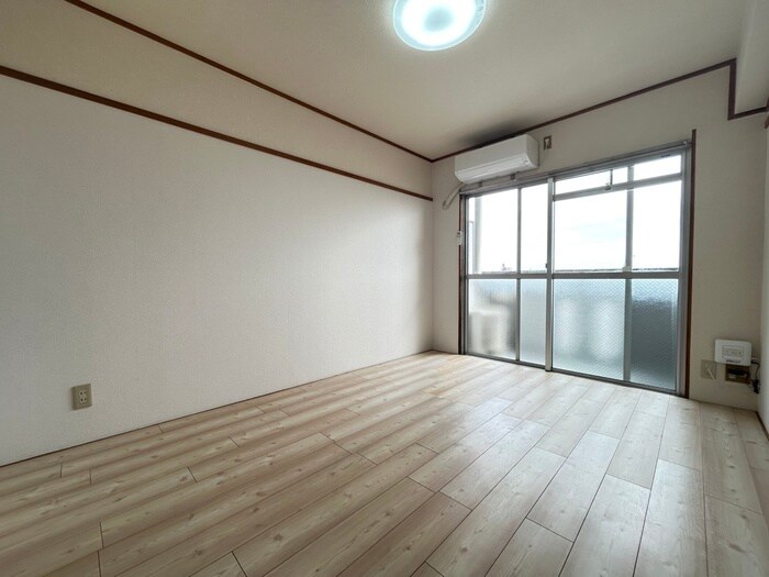 物件内観写真7　(居室)