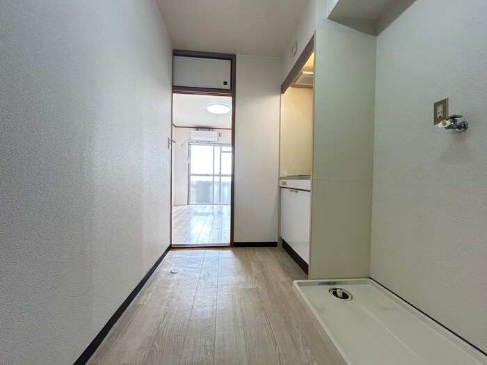 物件内観写真20　(廊下)