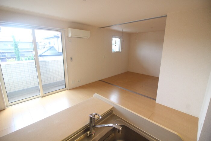 物件内観写真8　(居室)