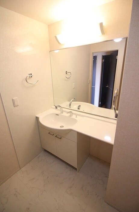 物件内観写真16　(洗面)