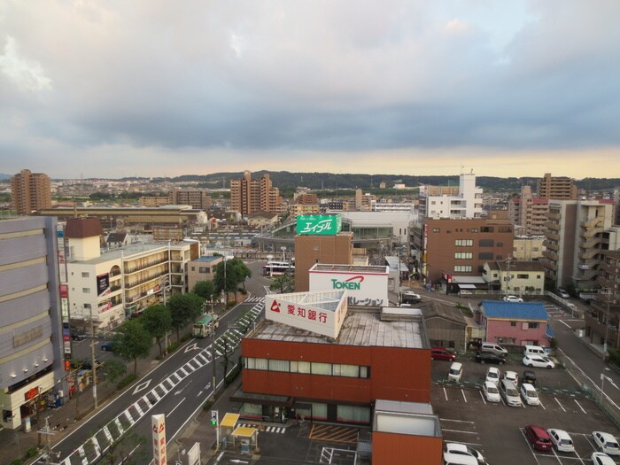 物件内観写真16　(室内からの展望)