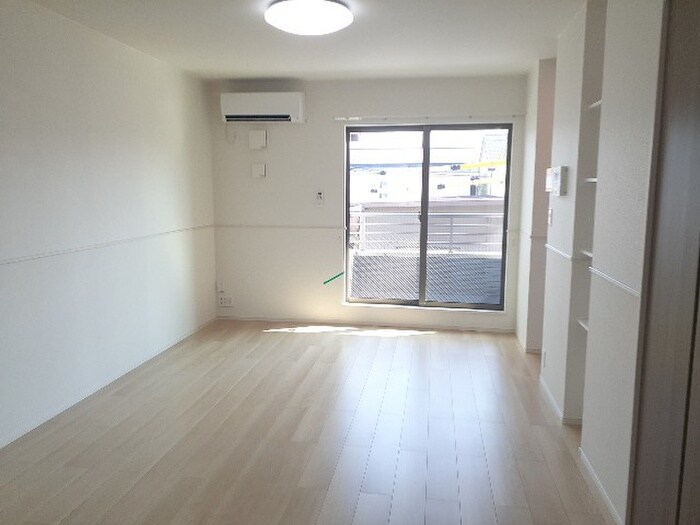 物件内観写真4　(居室)