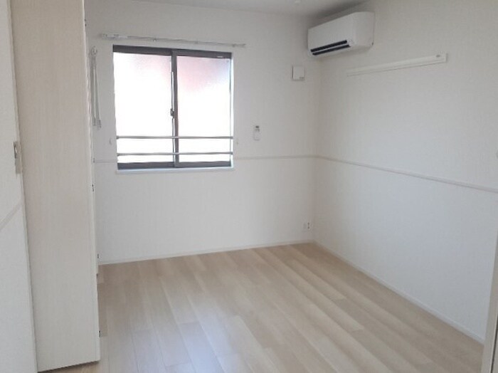 物件内観写真5　(居室)