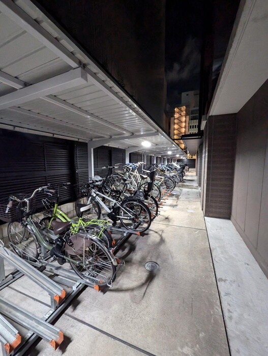 物件外観写真4　(駐輪場)