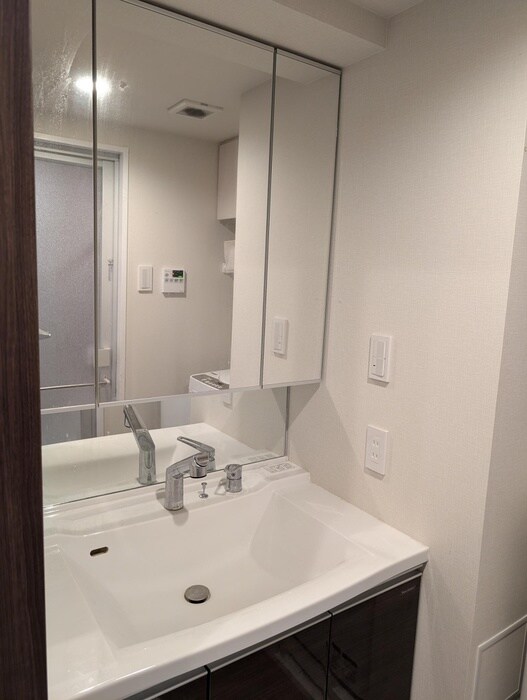 物件内観写真12　(洗面)