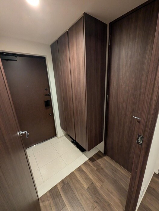 物件内観写真16　(玄関)