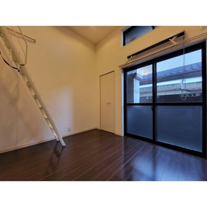 物件内観写真8　(居室)