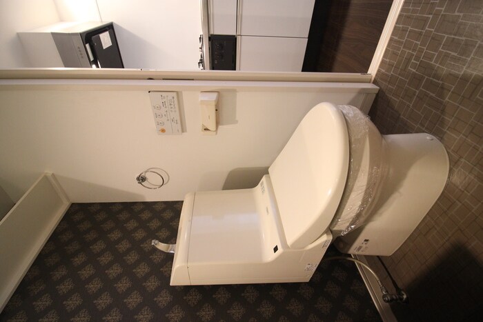 物件内観写真12　(トイレ)