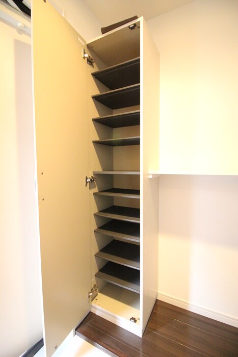 物件内観写真15　(靴箱)