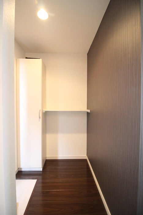 物件内観写真20　(廊下)