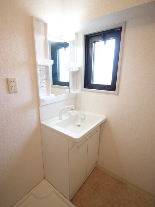 物件内観写真9　(洗面)