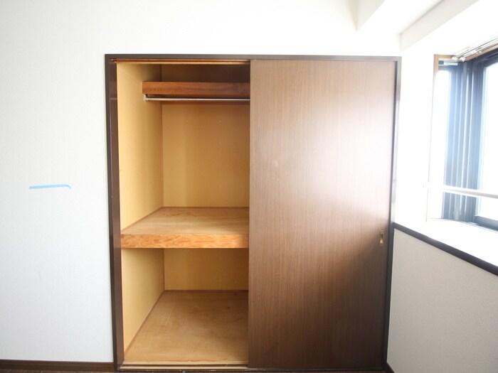 物件内観写真12　(収納)
