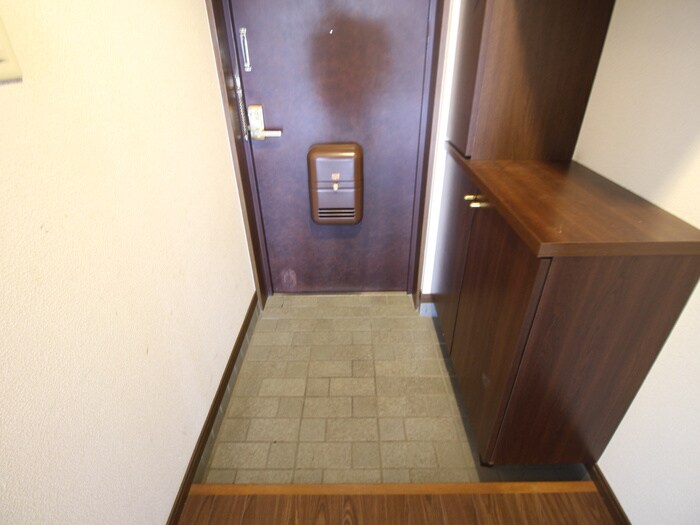 物件内観写真19　(玄関)