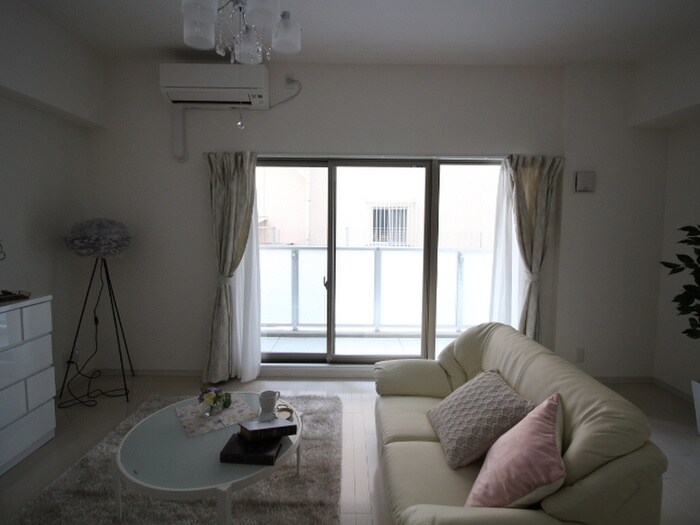 物件内観写真10　(居室)