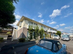 クレセント東栄２外観写真