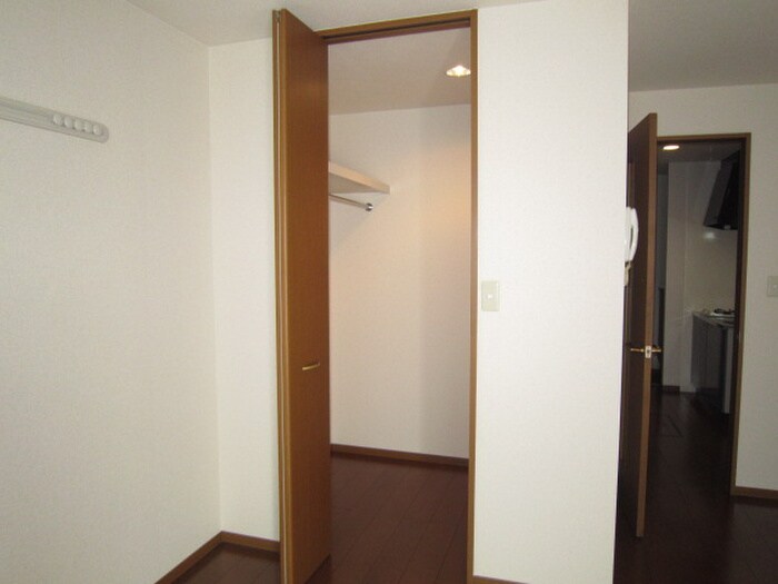 物件内観写真15　(収納)