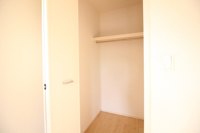 物件内観写真10　(収納)